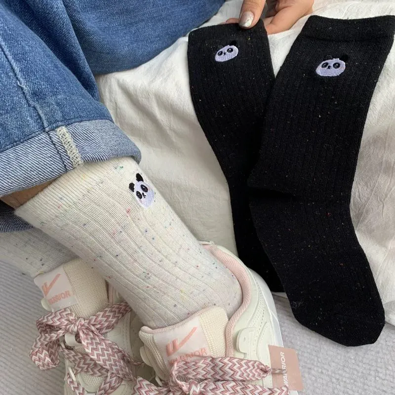 CU｜K30 CU🇰🇷現貨秒出🔥刺繡熊貓中筒襪🐼日系少女點子砂熊貓卡通中筒襪/韓國襪子/情侶襪/學生襪