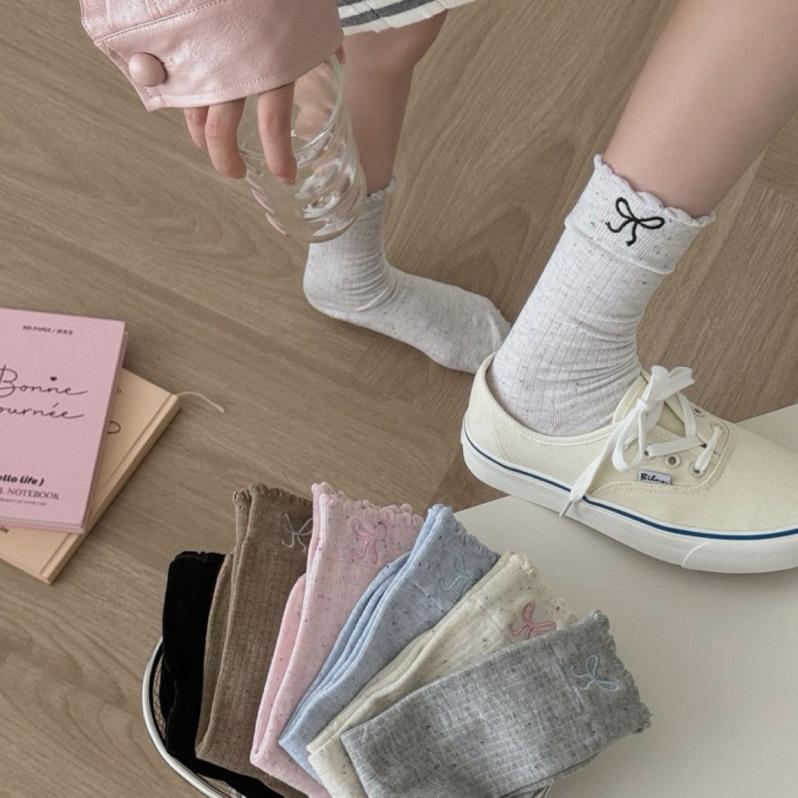 CU｜K31 CU🇰🇷現貨🔥點子砂刺繡蝴蝶結🎀韓系甜美卷邊堆堆襪 中筒襪 薄款襪子 蝴蝶結襪子韓國襪 學生襪