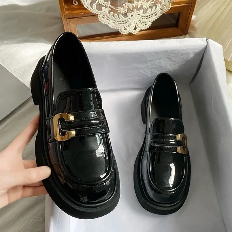 CU｜K07 英倫學院風亮面休閒皮鞋