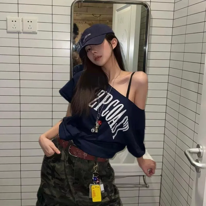 CU｜B116 辣妹斜肩一字領🖤寬鬆慵懶百搭 美式印花露肩上衣