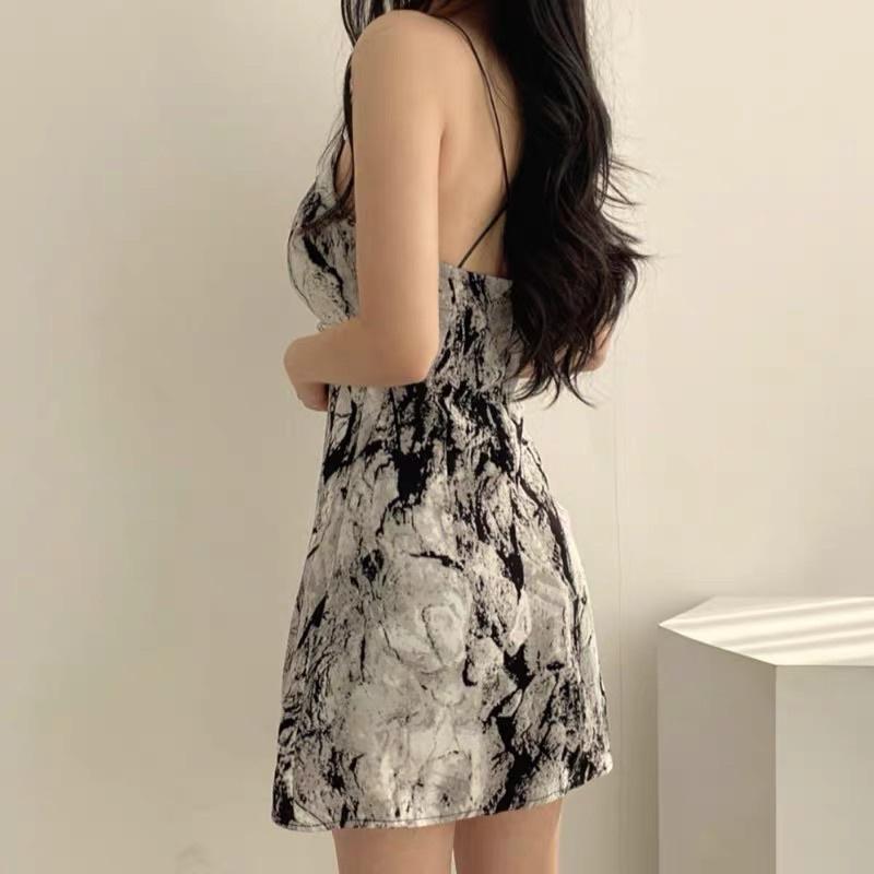 CU｜O19 美到爆表🤩版型超正～韓國chic性感銀河扎染交叉吊帶連身裙/短裙/A字裙