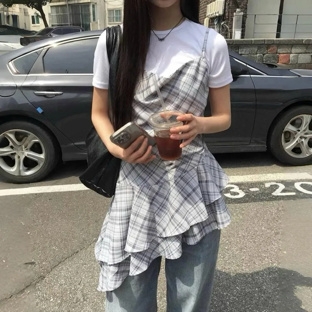 CU｜Z16 格紋荷葉邊不規則細肩帶連身裙